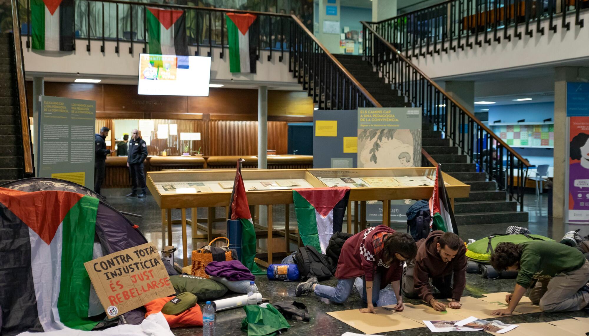 Acamapada Universitat València - 2